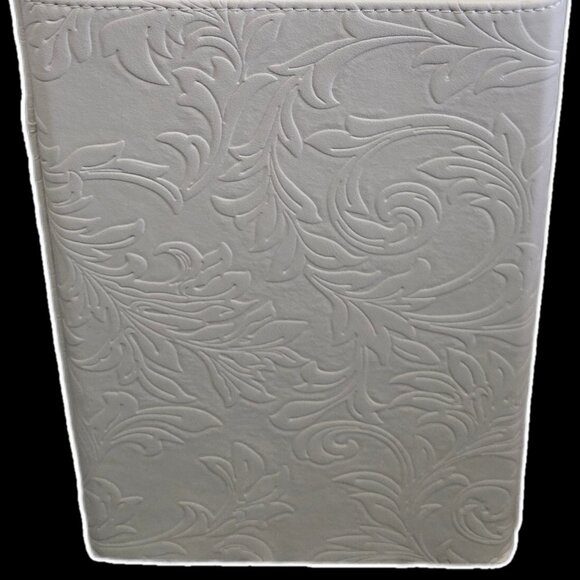 Levenger Filigree Portable File Tote - Eggshell White Office Box & Accessories - Picture 4 of 14